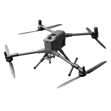 Drone professionnel avec quatre hélices en vol stationnaire.