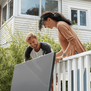 Installation d'un panneau solaire sur balcon