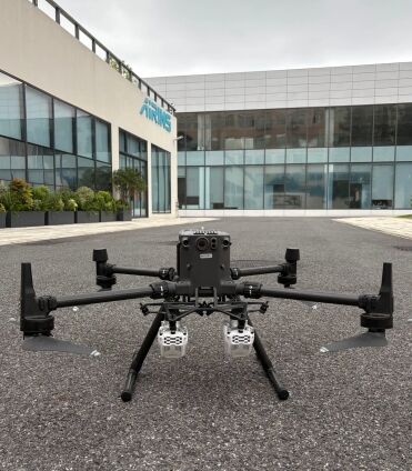 Deux Sniffer4D Nano 2 Plus multi-gaz sur un DJI Matrice 300 RTK