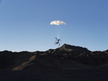 Deploiement du parachute DJI AP100 : descente stabilisee du Matrice 400