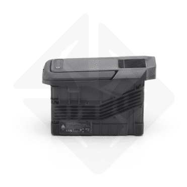 Graue Batterie mit Kunststoffgehäuse.